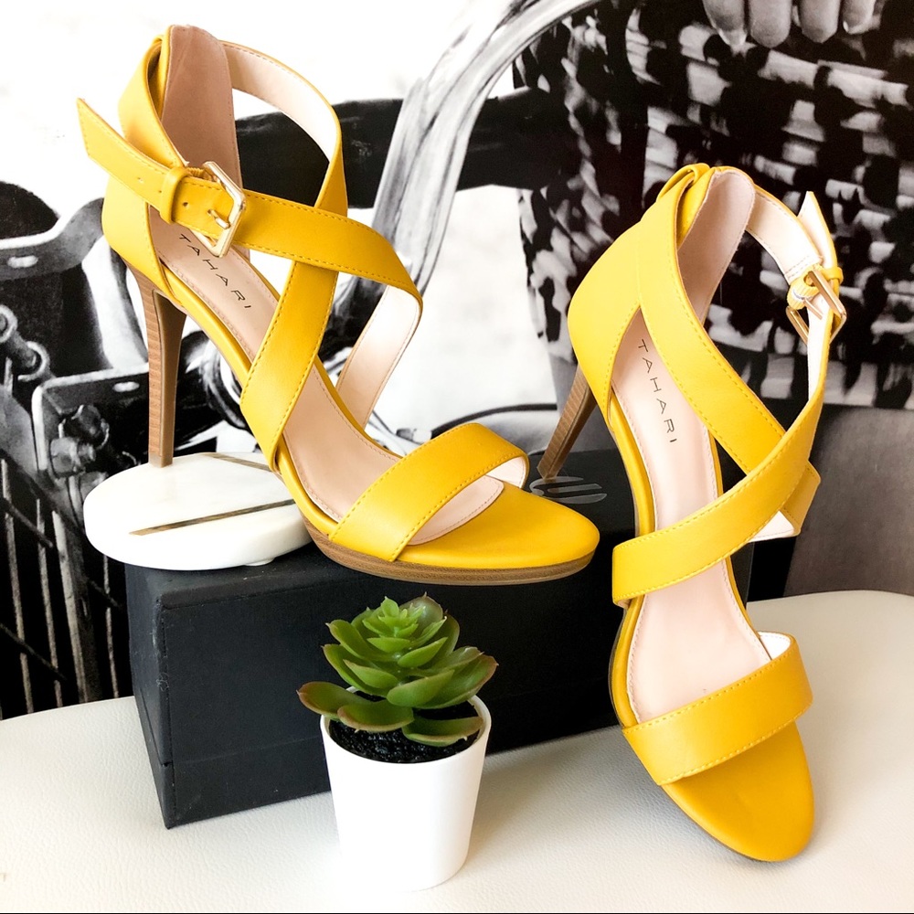 🌻 Tahari Mustard Yellow Strappy Heels
